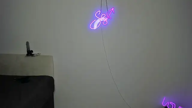 Bitch_Coin: απευθείας συνομιλία ΧΧΧ