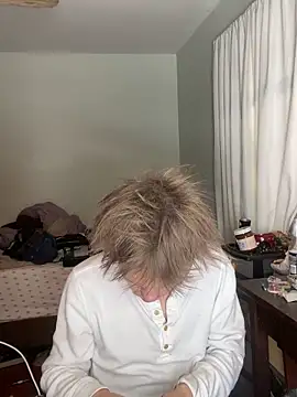 XanderOzzz webkamerás műsora