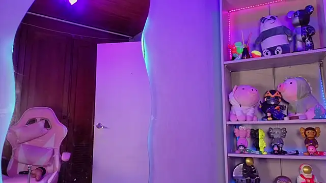 Živý XXX chat EmilyMiller_