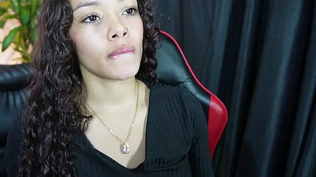 Show Webcam de sara_sharma_