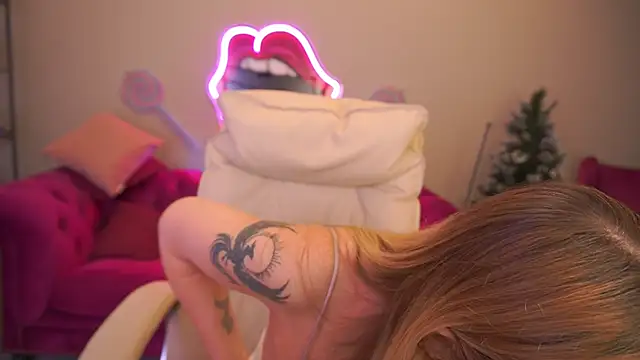 แชท XXX สดของ BellaLaPetit