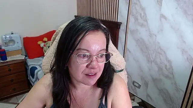 แชท XXX สดของ Sonialorens_