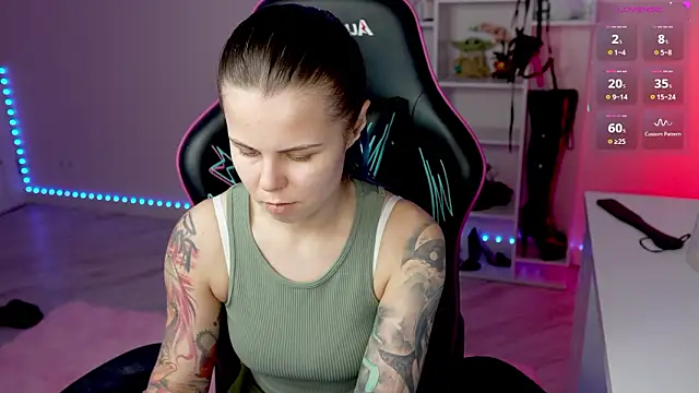 QueenAliceX's Live XXX Chat