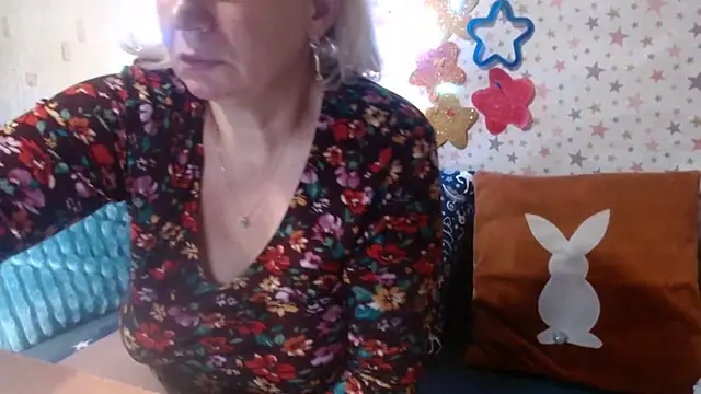 QueenLana Webcam show