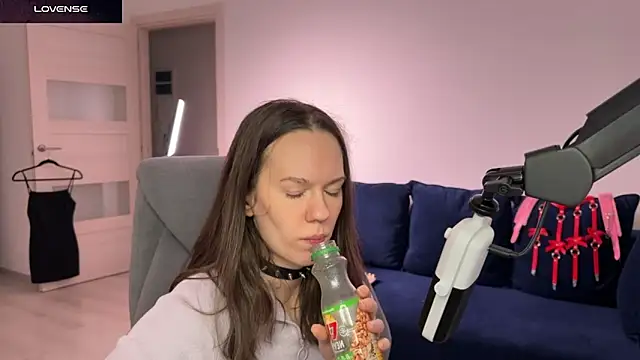 Czat XXX na żywo – SharkyBaby