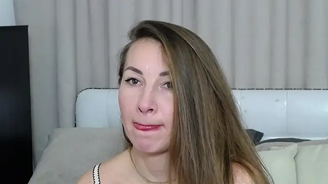 Brandy_Gem Chat XXX in diretta