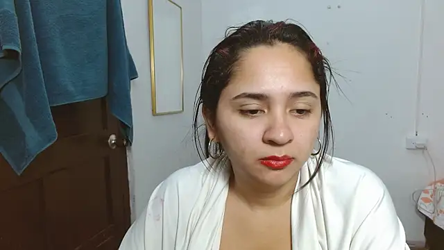 Chat XXX en directo de Thalian