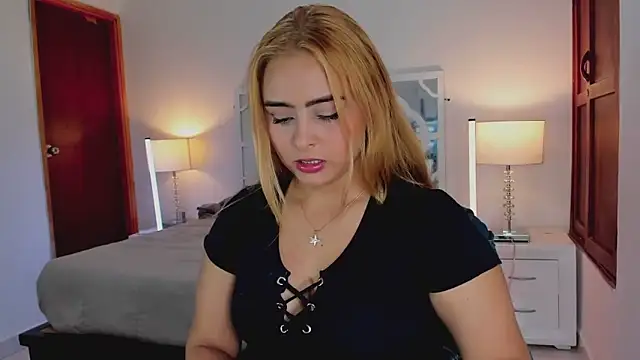 MikaelaStone live XXX chat