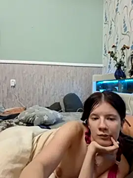 Hot_SkinnyGirl élő XXX-chatje