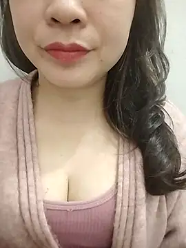 Chat XXX en directo de Cogai-nhutnhat