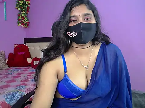 Maiya_Amber Adlı Modelin Canlı XXX Sohbeti