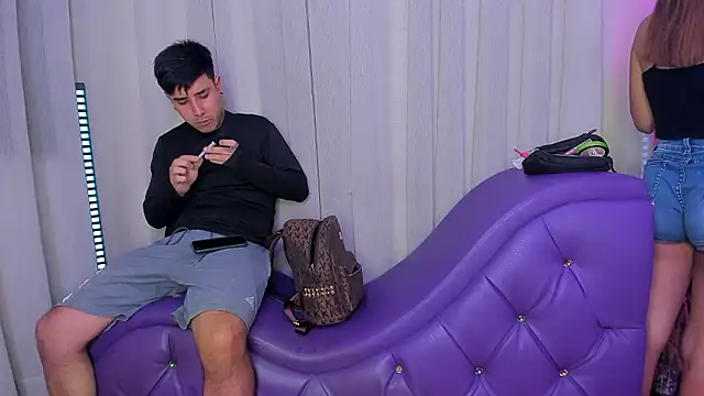 Онлайн чат XXX Yourslust_