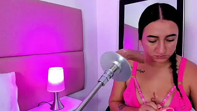 SammyMorales Adlı Modelin Canlı XXX Sohbeti