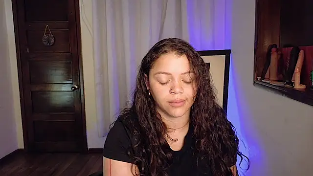 Amanda_sweet Adlı Modelin Canlı XXX Sohbeti