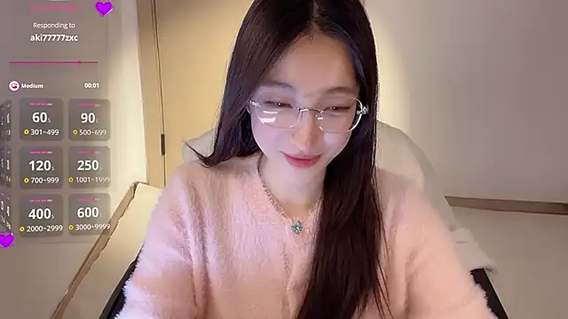 Seraphina-se élő XXX-chatje