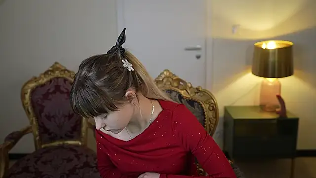 Ava_kiss054 élő XXX-chatje