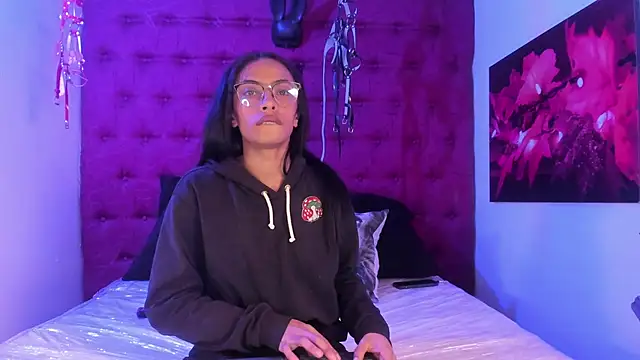 RoxaneBons: απευθείας συνομιλία ΧΧΧ