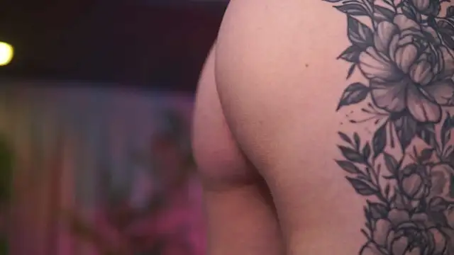 HotBustyBabeX Adlı Modelin Canlı XXX Sohbeti