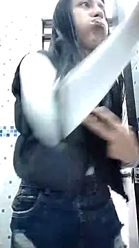 Tiphanydirty3 live XXX chat