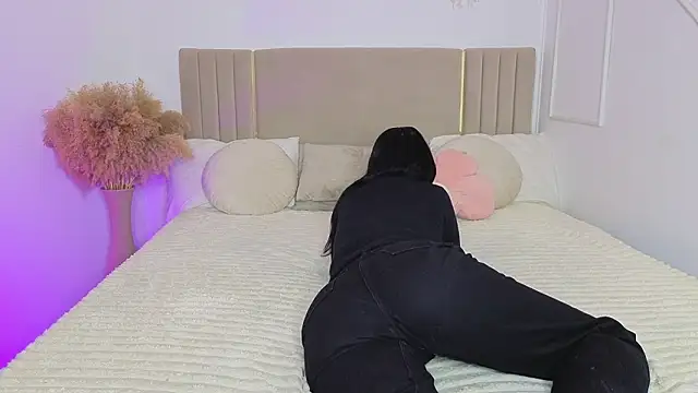 Silena_sky Adlı Modelin Canlı XXX Sohbeti