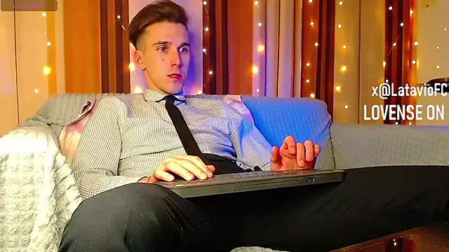 Midnighter_ Webcam Show