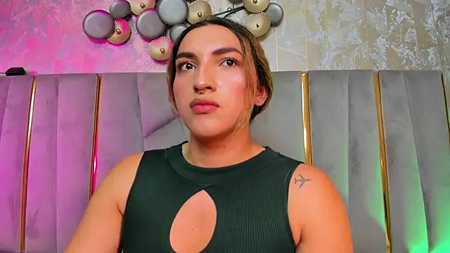 TomLondon_ Adlı Modelin Canlı XXX Sohbeti