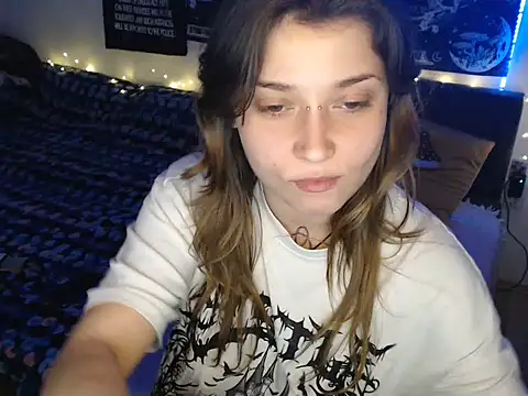 AlienforTwenty Live XXX-chat