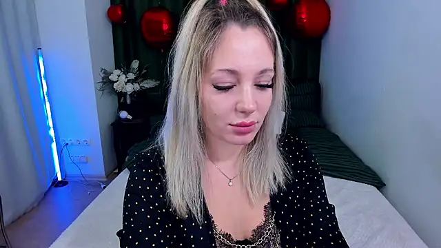 Show modela DanikaMorri na web-kameri