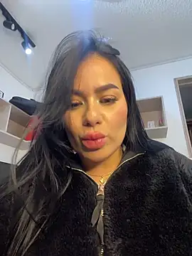 Miah_gomez_: онлайн-секс-чат