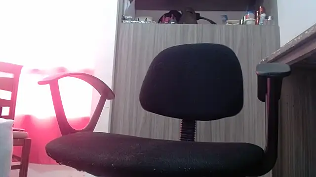 Chat XXX en directo de nicolle_milf1978