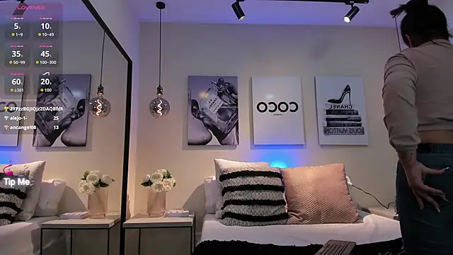 Chat +18 de Samantha_hotly ao vivo