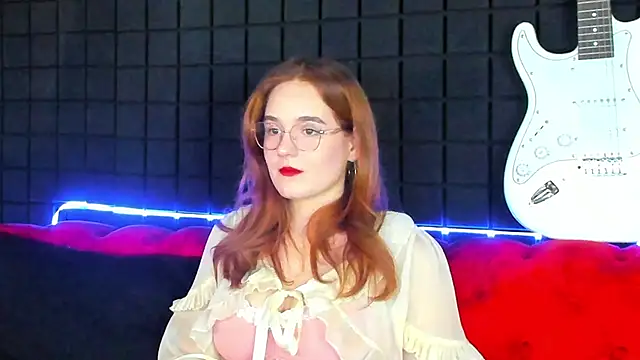 AmyRoy: онлайн-секс-чат