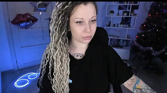 HoneySallyMoore Adlı Modelin Canlı XXX Sohbeti