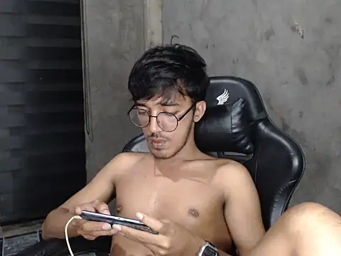 دردشة RowyCam الجنسية المباشرة