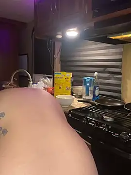 Pokazy przed kamerką – chellerayy