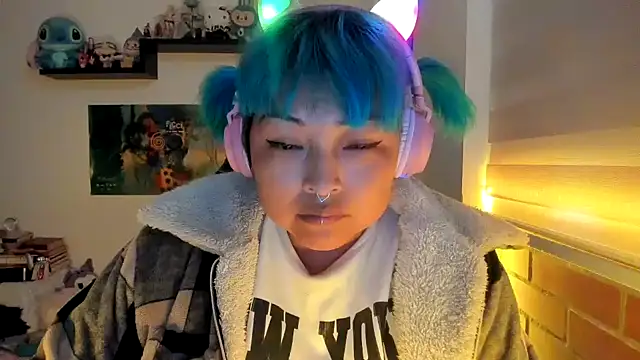 Shaddycute_ Show in webcam