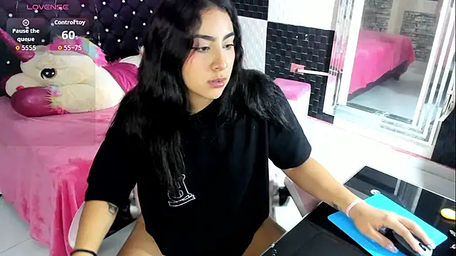 Chat XXX en directo de KittyMeaww