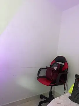 ISIS17_EF: онлайн-секс-чат