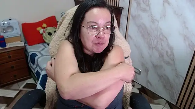 Sonialorens_ élő XXX-chatje