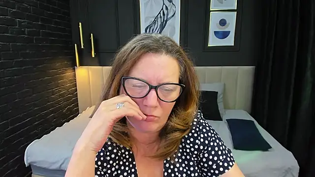 LeaPure's Live XXX Chat