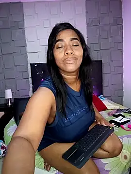 AmbarthSmiith2 Adlı Modelin Canlı XXX Sohbeti