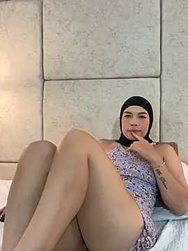 aisha_vs' Live XXX Chat