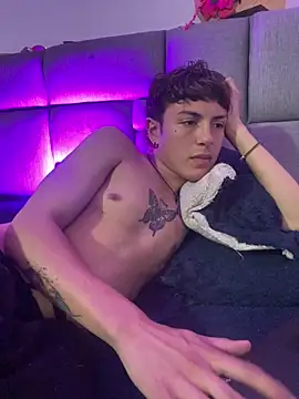 NaytonFreeman 现场XXX聊天