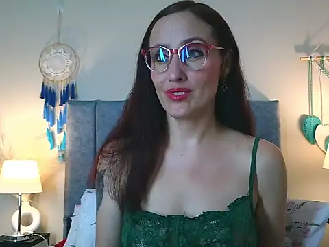 IberianMoonMK élő XXX-chatje