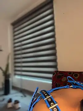 zamir333 Adlı Modelin Canlı XXX Sohbeti