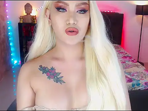 PlayfullOliviaTS' Live XXX Chat