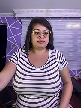 MiiaaJoness 라이브 XXX 채팅