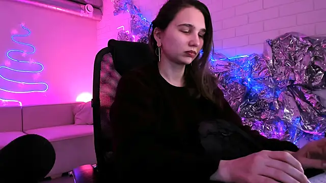 Chat +18 de TessaMill ao vivo