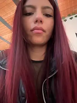 Emily-teen's Live XXX Chat