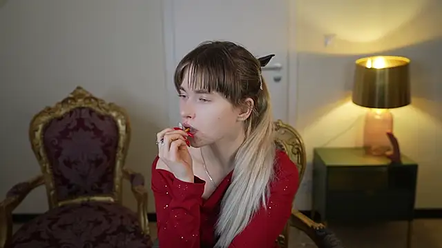 Ava_kiss054: онлайн-секс-чат